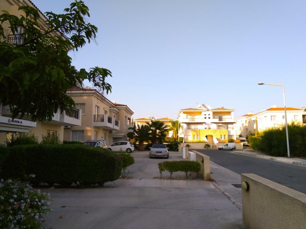Enjoy The Silence Apartments Paphos Buitenkant foto